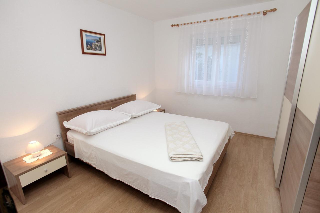 Apartments Iva Trogir Bagian luar foto