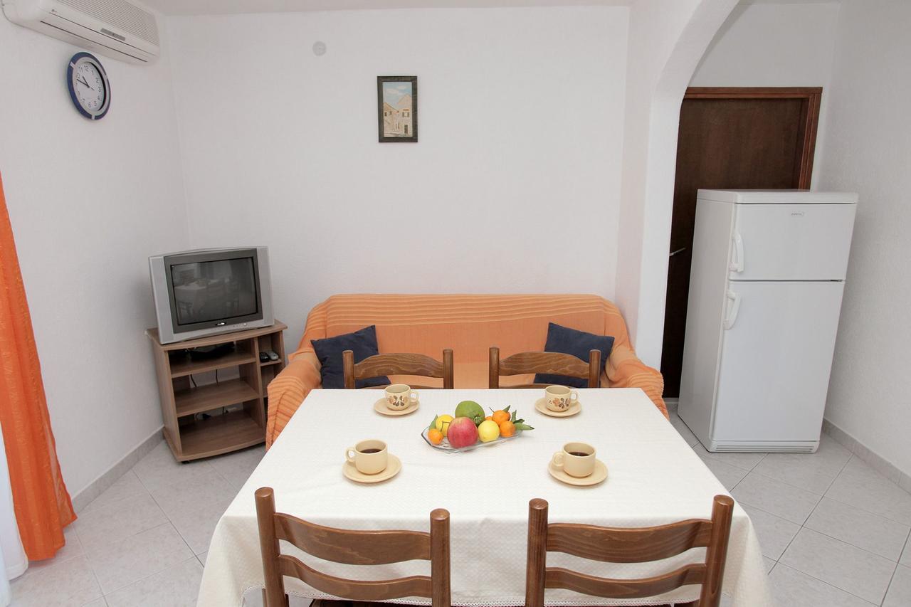 Apartments Iva Trogir Bagian luar foto