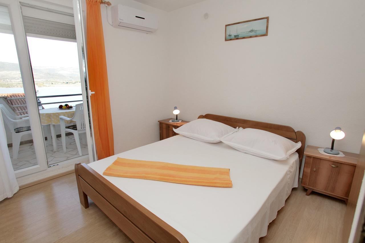 Apartments Iva Trogir Bagian luar foto