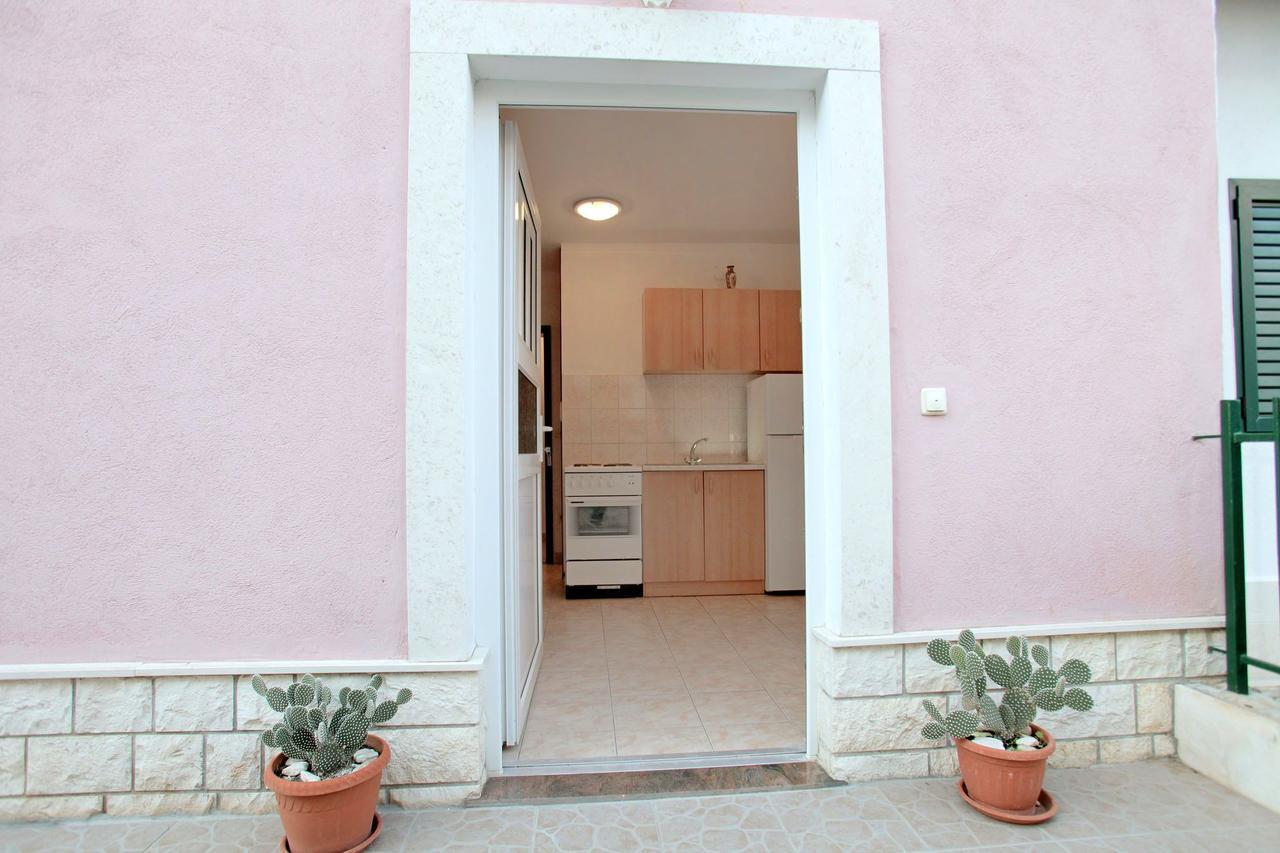 Apartments Iva Trogir Bagian luar foto