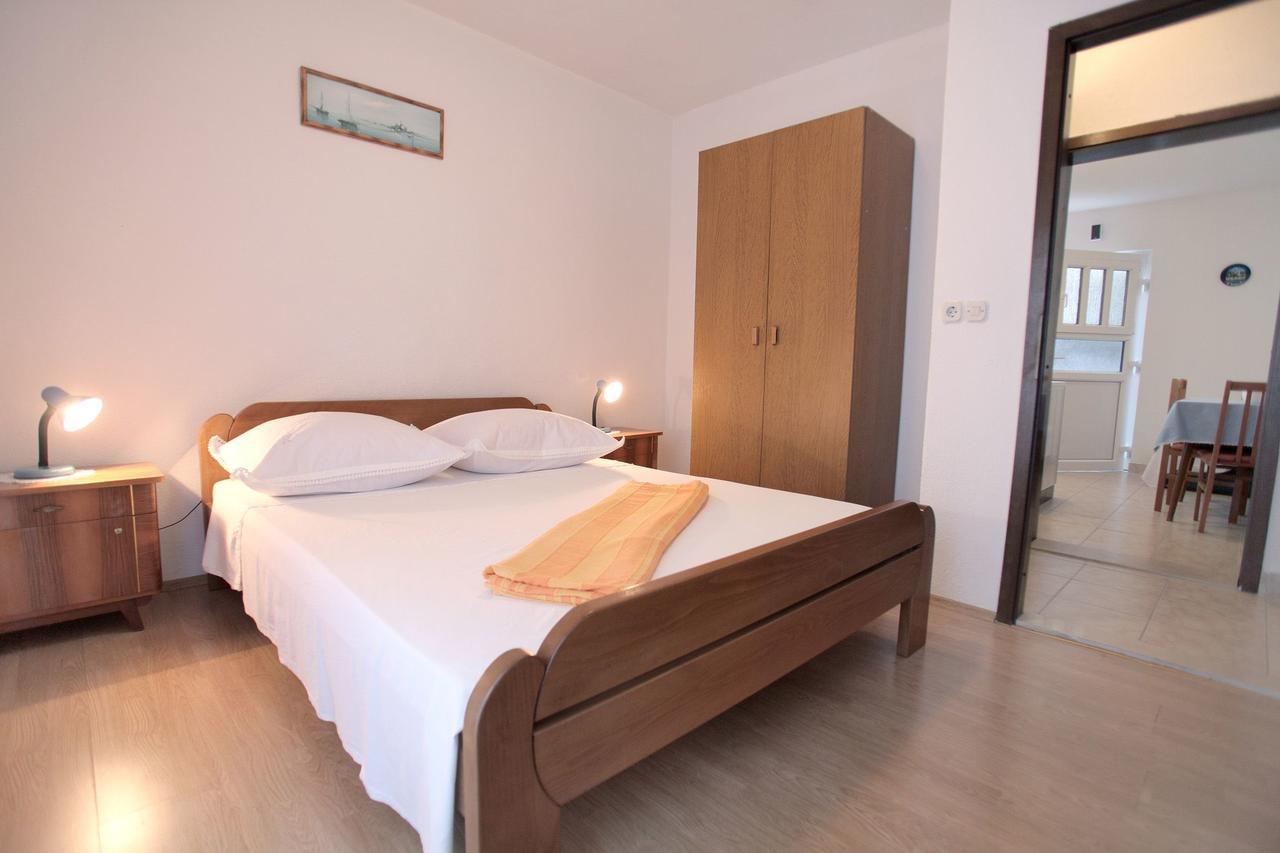 Apartments Iva Trogir Bagian luar foto