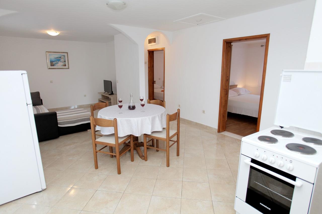 Apartments Iva Trogir Bagian luar foto